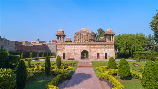 Dai Anga Tomb Lahore